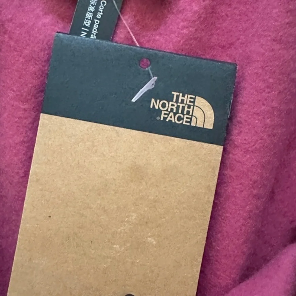 THE NORTH FACE MEN SHORTS